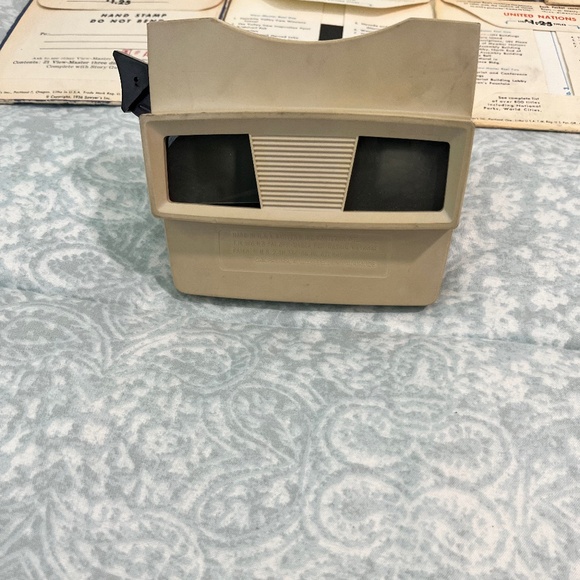 Vintage Sawyers View-Master Stereoscope With 21 Slides Beige/Brown - Picture 3 of 11
